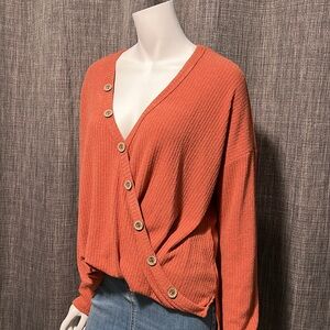 NWT Cy Fashion Rust Colored Ribbed Knit V Neck Pullover Top Medium